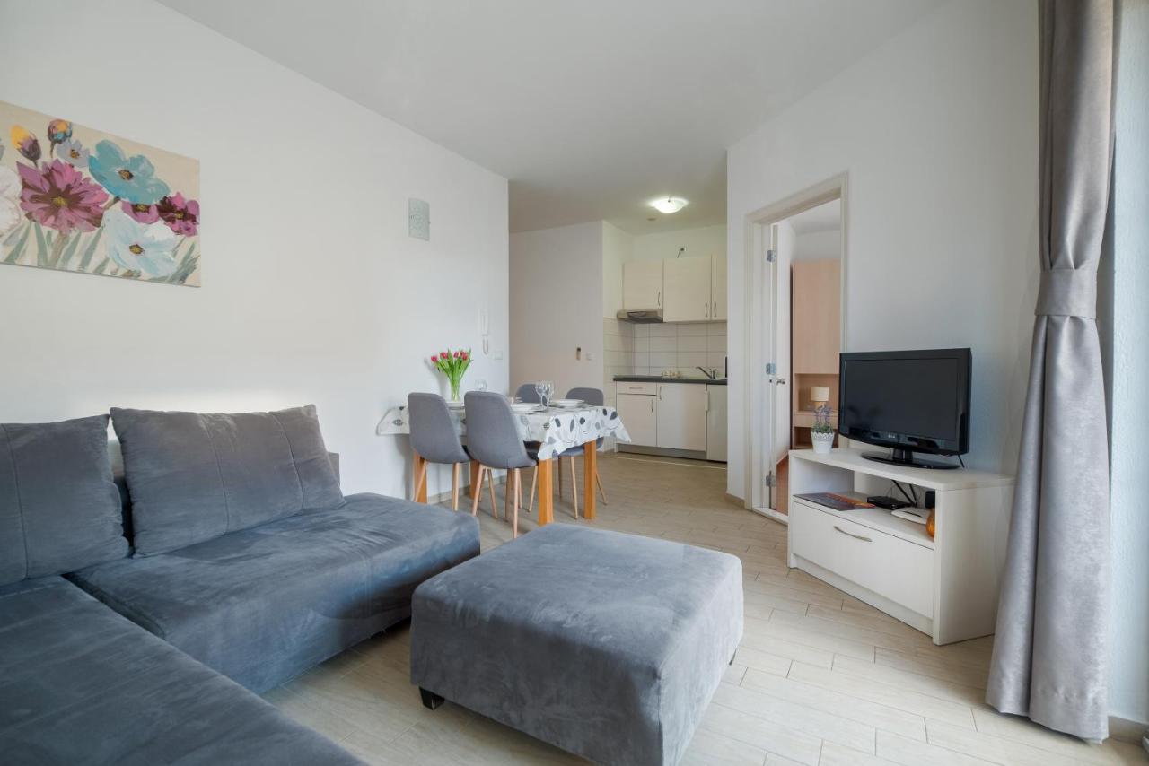 Villa Lelas Makarska Extérieur photo